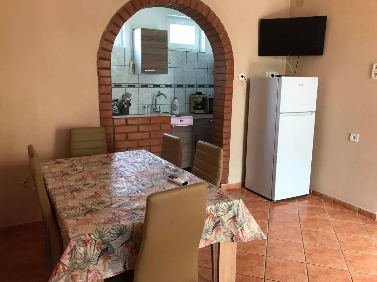 Tahiti Apartman Leilighet Hajdúszoboszló Eksteriør bilde
