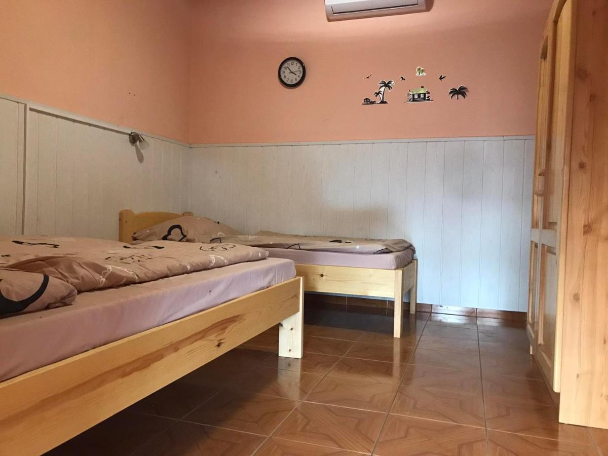 Tahiti Apartman Leilighet Hajdúszoboszló Eksteriør bilde